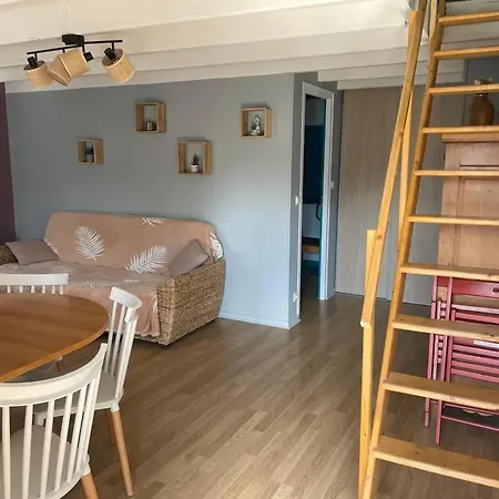 Holiday home Maison Accueillante Avec Piscine A Chalandray