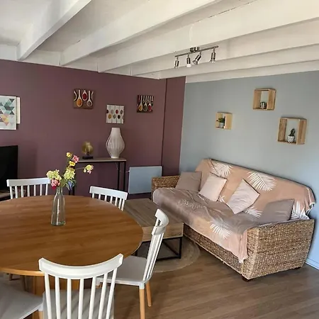 Maison Accueillante Avec Piscine A Tatil Evi Chalandray