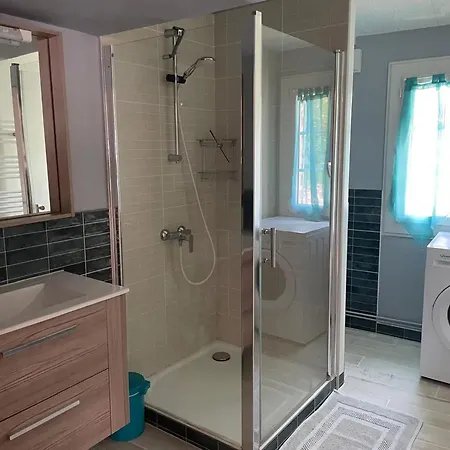 Holiday home Maison Accueillante Avec Piscine A Chalandray