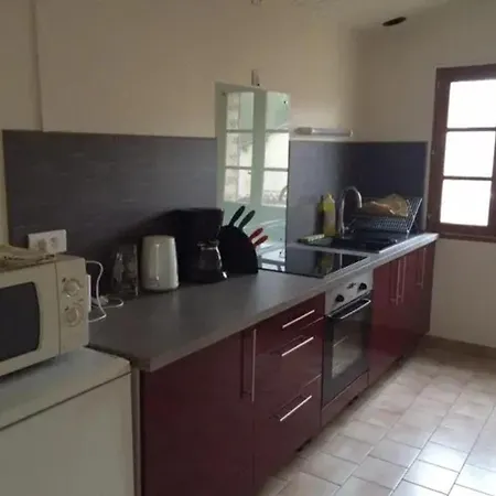 Maison Accueillante Avec Piscine A Chalandray