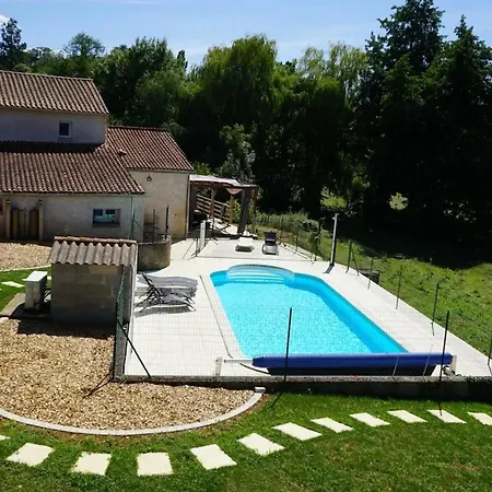 Maison Accueillante Avec Piscine A *