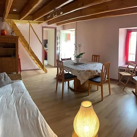 Maison Accueillante Avec Piscine A * Chalandray