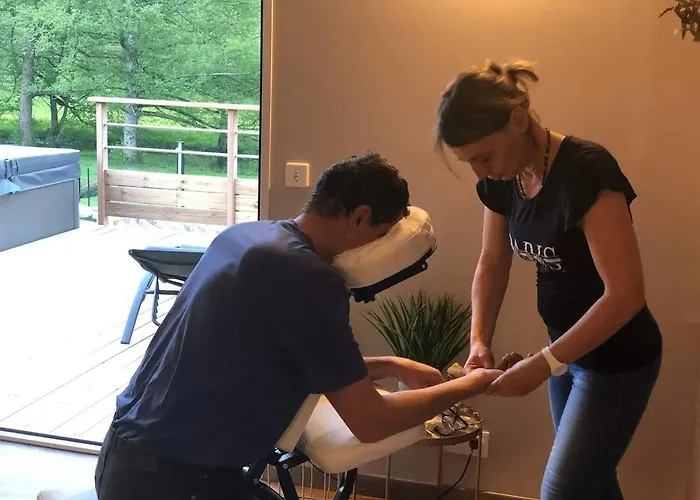 Holiday home Maison Accueillante Avec Piscine A Chalandray